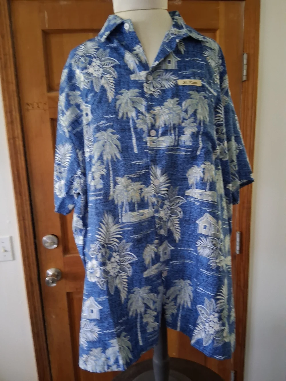 Blue Tropical Print Short-Sleeve Button-Down Shirt